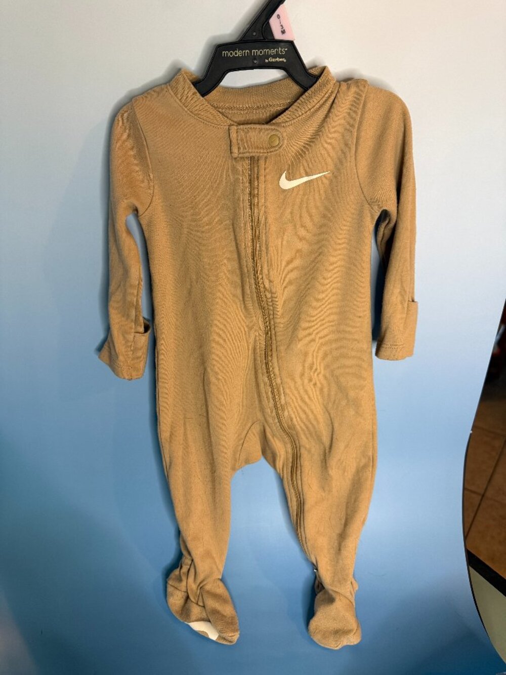 Nike Footed Sleeper Pajamas 6 Mo Zip Front (005)